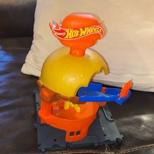 Hot wheels burger track